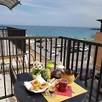 Gallery Art - Sea View 住宿加早餐酒店 莫诺波利