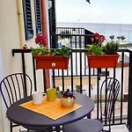 住宿加早餐酒店 Gallery Art - Sea View 4*