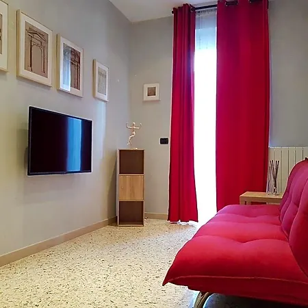 לינה וארוחת בוקר Gallery Art - Sea View 4*