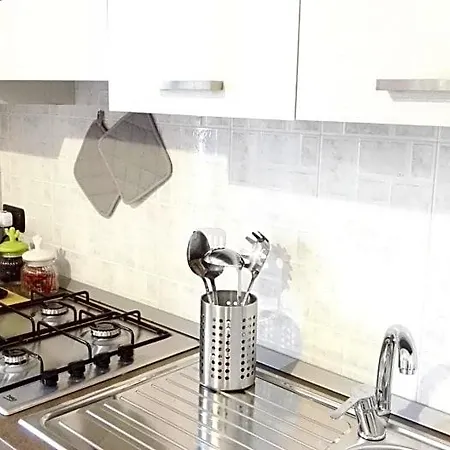 לינה וארוחת בוקר Gallery Art - Sea View 4*
